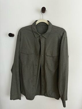 Men’s LuluLemon Olive Green Button-Up Shirt Jacket